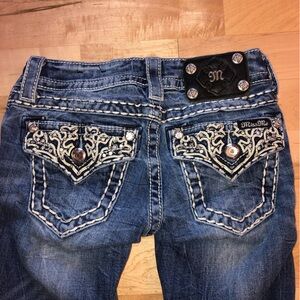 💗Like new condition MISS ME BUCKLE RHINESTONE BLING POCKET SKINNY JEANS 23